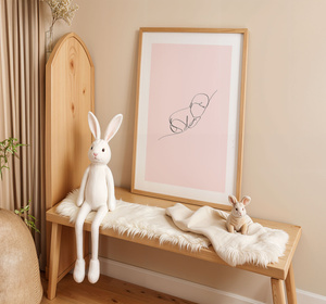 Plakat Niemowlę w Ramce 42x30 cm – Różowy Minimalizm | Dekoracja do Pokoju Maluszka A3