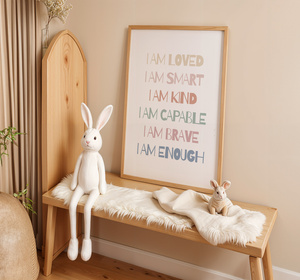 Plakat I AM LOVED w Ramce 42x30 cm – Motywacyjne Napisy | Dekoracja do Pokoju Dziecka A3