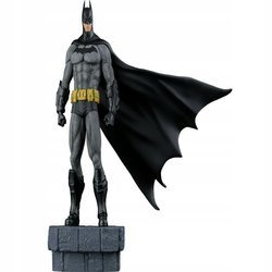 Naklejka na Ścianę Batman: Posąg Sprawiedliwości 90 cm na 60 cm