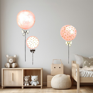 Naklejka na ścianę różowe baloniki w kropki 90 cm na 60 cm