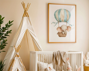 Plakat Słonik w Balonie – Dekoracja do Pokoju Dziecka A3 | Ramka z Jasnego Drewna